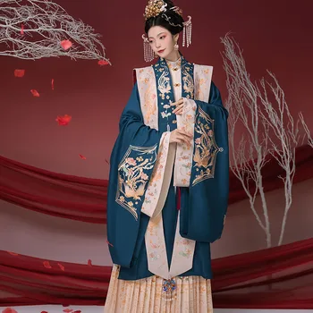 Fine žene u tradicionalnom stilu ханфу u stilu phoenix sa стоячим ovratnik Qiyao i teška сяпеем za kineske ceremonije suknje