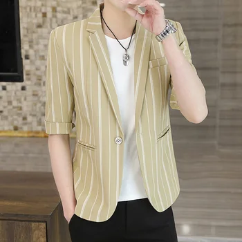 Godišnji prugasta семиточечный mali kostim sa srednjom rukava, muška koreanska verzija, приталенный odijelo s kratkim rukavima, koji trend lijep kaput, suptilna